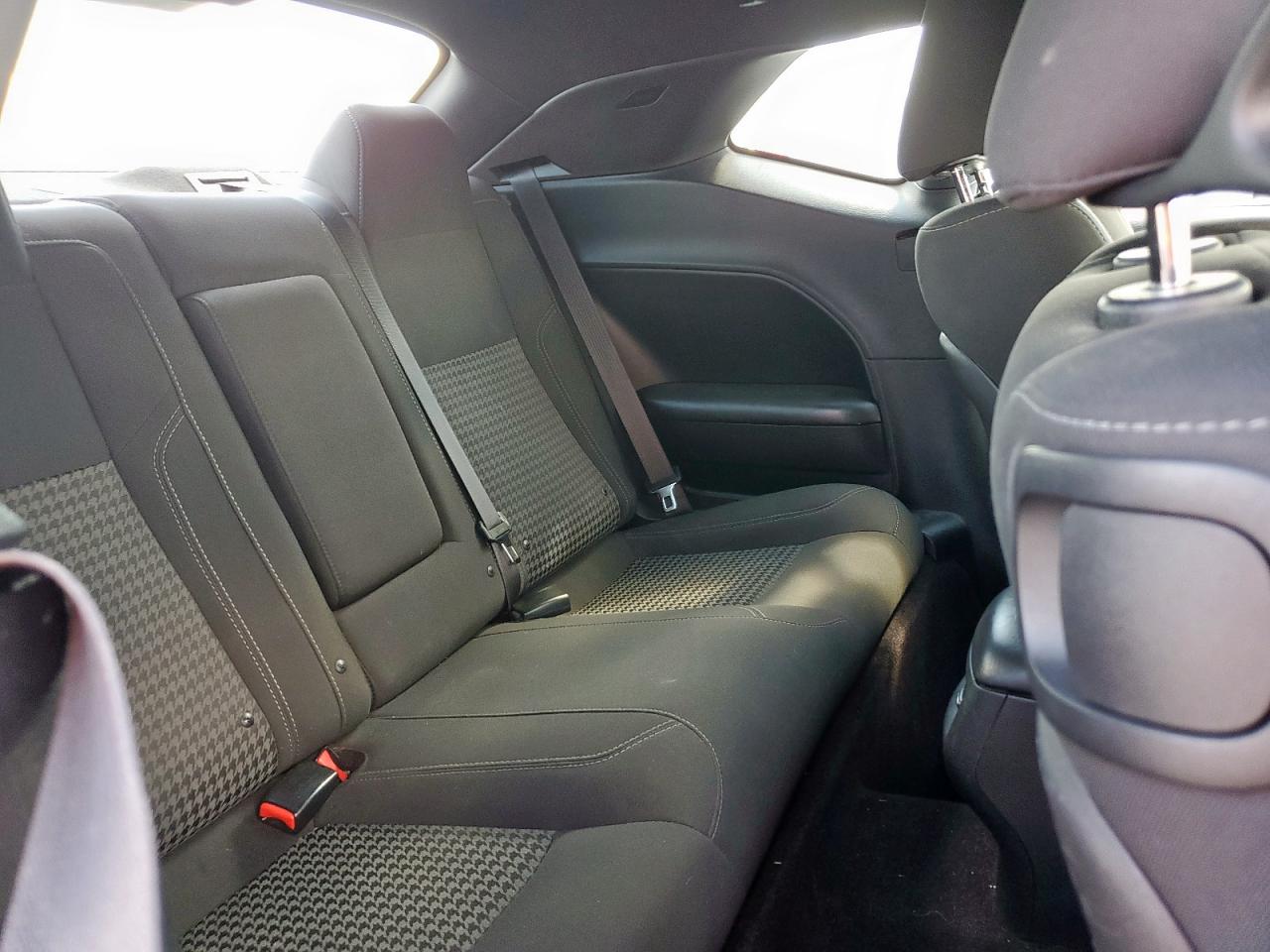 2018 Dodge Challenger Sxt VIN: 2C3CDZAGXJH242586 Lot: 85160745