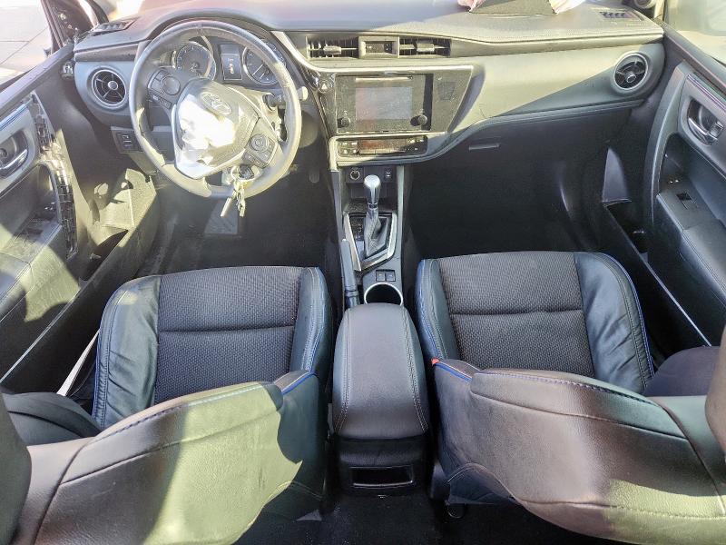 TOYOTA COROLLA 2018 Серый