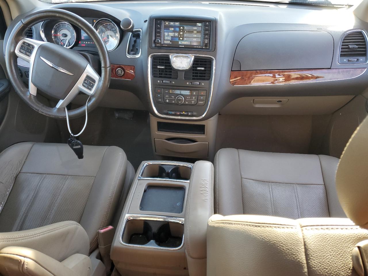 2016 Chrysler Town & Country Touring L VIN: 2C4RC1CG2GR188825 Lot: 83841265