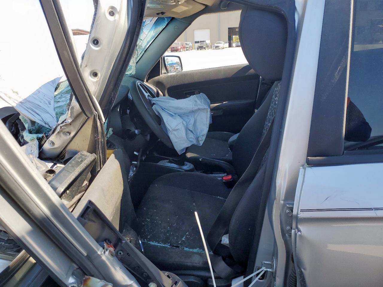 2011 Kia Soul + VIN: KNDJT2A26B7711106 Lot: 84996785