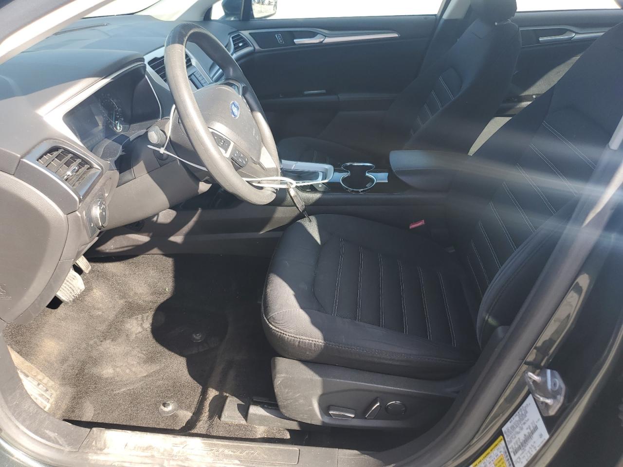 2015 Ford Fusion Se VIN: 1FA6P0H76F5117977 Lot: 82316735