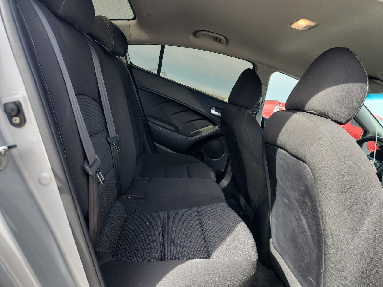 2018 Kia Forte Lx VIN: 3KPFK4A71JE243896 Lot: 90030145