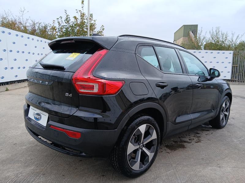 2025 VOLVO XC40 2.0 B4P PLUS DARK 5DR AUTO