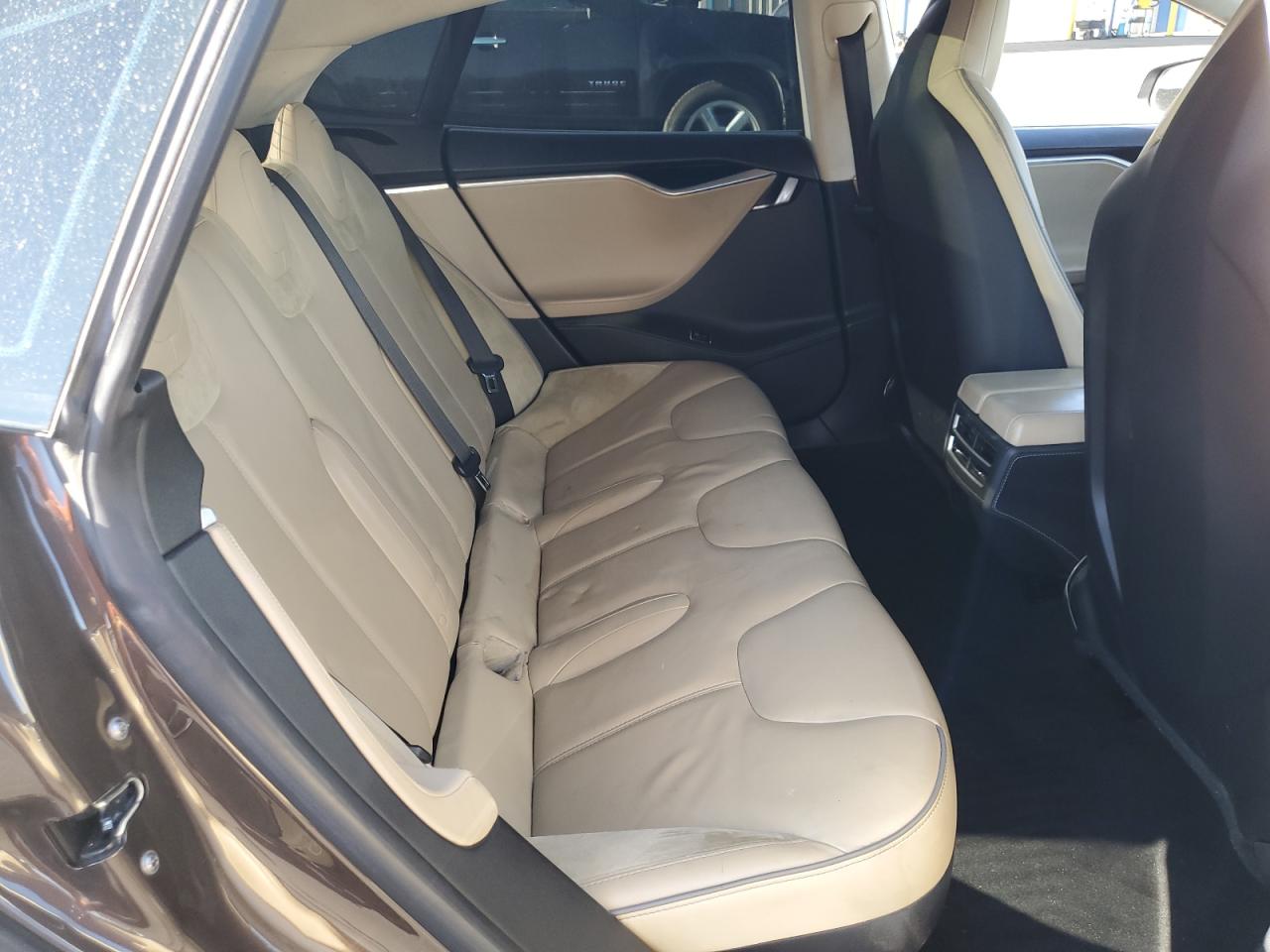 2014 Tesla Model S VIN: 5YJSA1H14EFP32794 Lot: 84924085