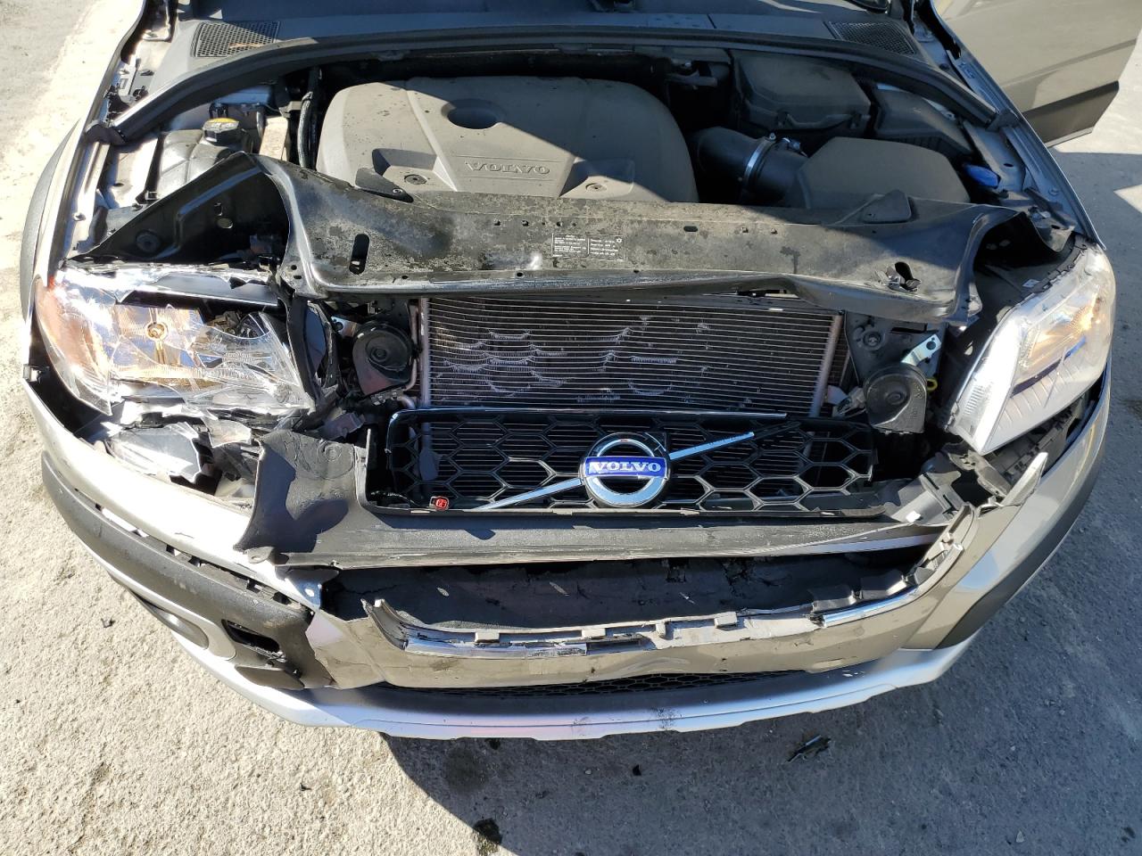 2016 Volvo Xc70 T5 Premier VIN: YV440MBK8G1269226 Lot: 82676115