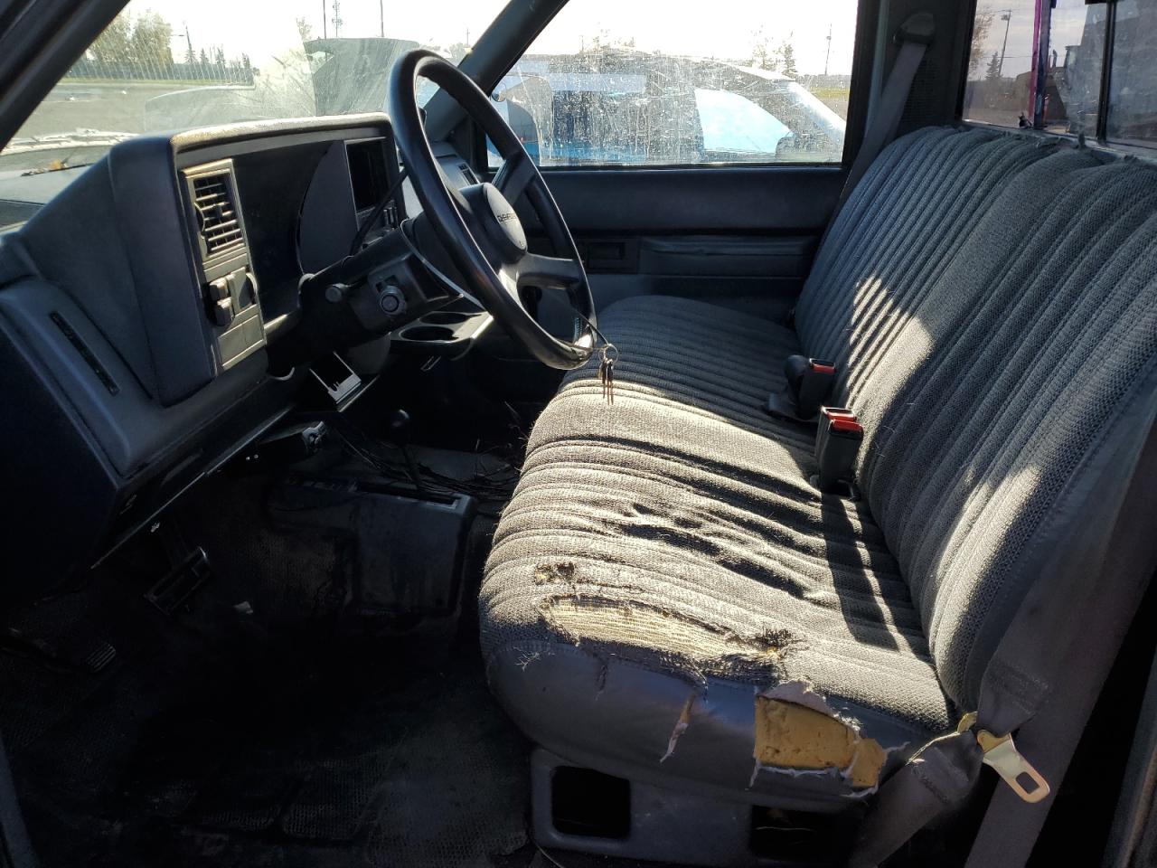 1989 Chevrolet Gmt-400 K1500 VIN: 2GCDK14H2K1135893 Lot: 82460495