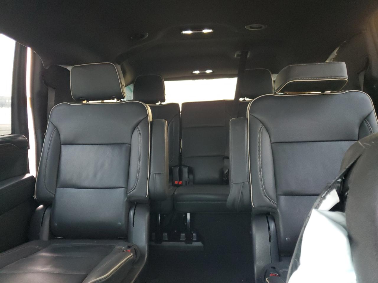 2023 Chevrolet Suburban C1500 Premier VIN: 1GNSCFKD2PR298647 Lot: 89445065