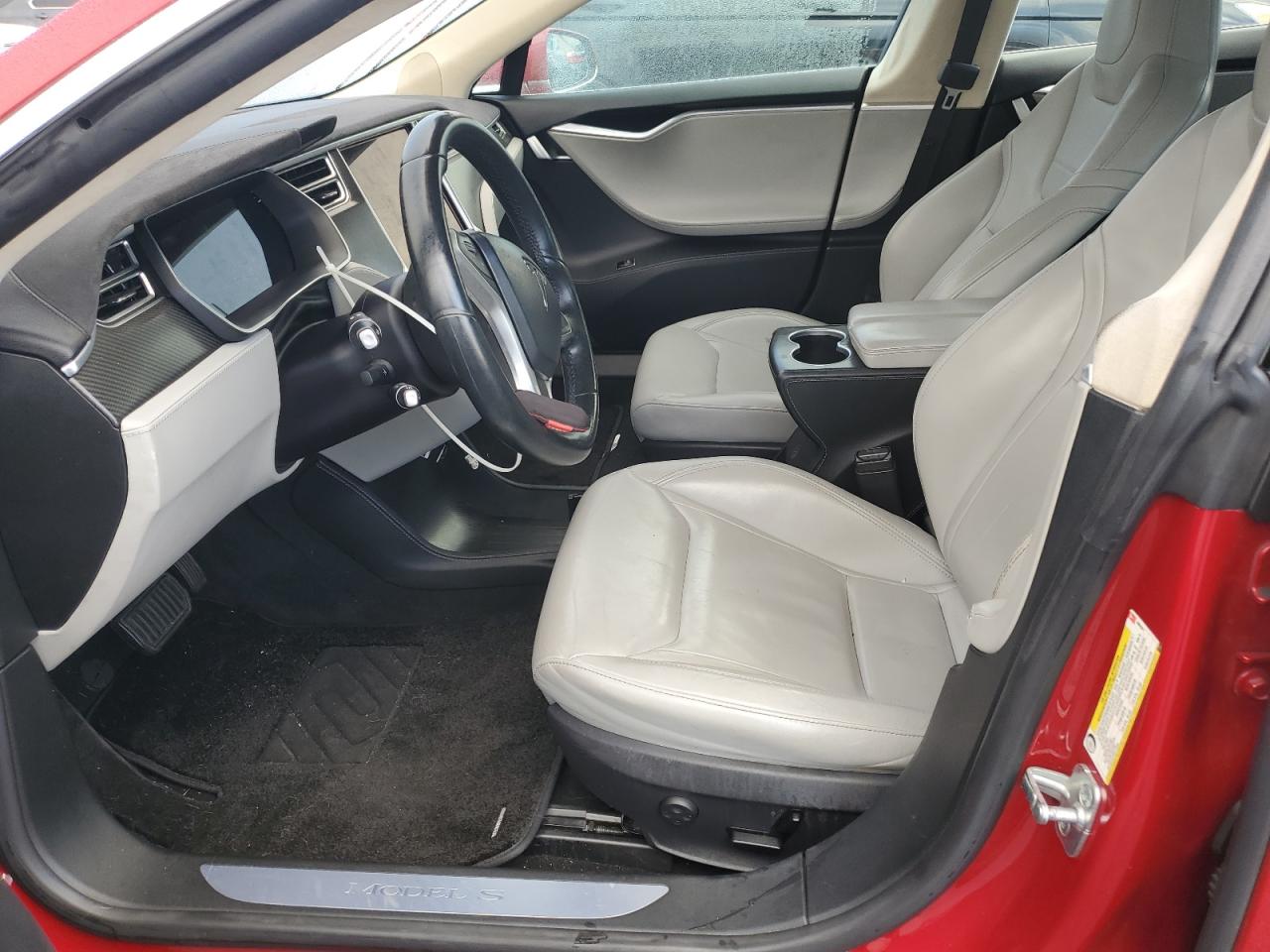 2015 Tesla Model S 85D VIN: 5YJSA1H27FF086595 Lot: 82736875