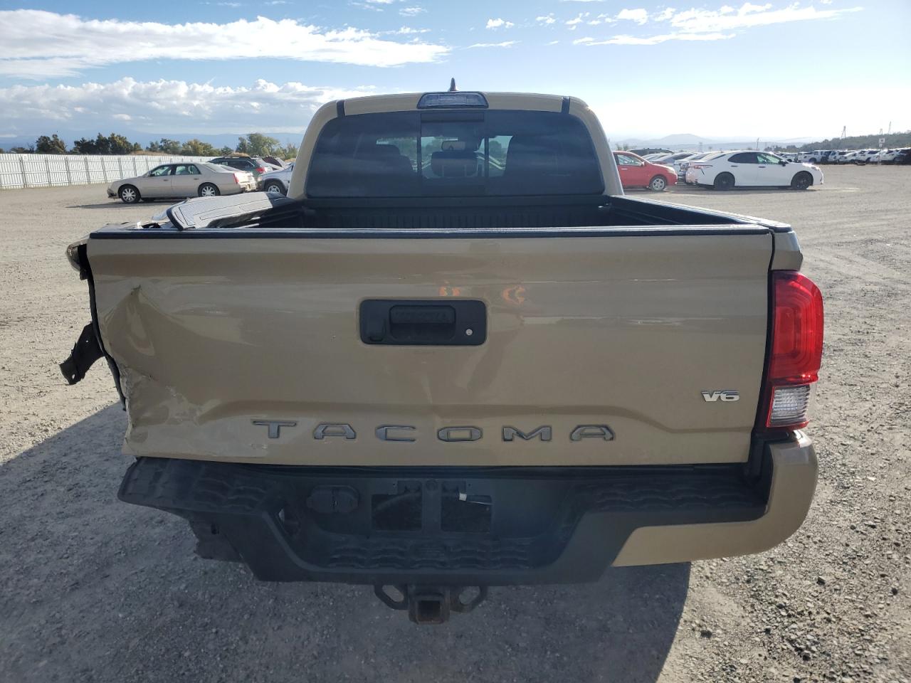 2018 Toyota Tacoma Double Cab VIN: 5TFBZ5DN0JX004351 Lot: 85941945