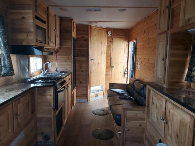 2017 ICE CASTLE PLATINUM TRL