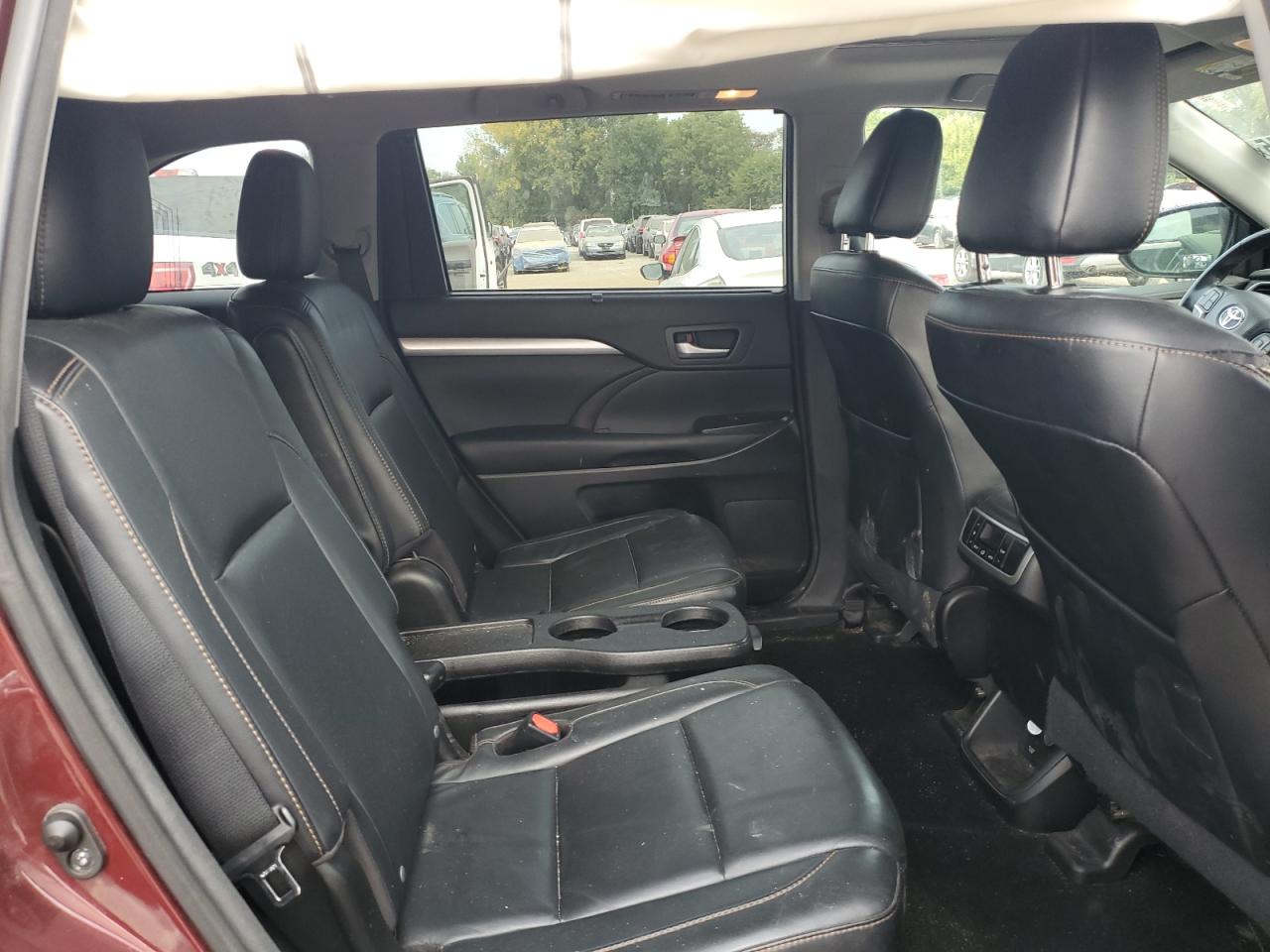 2016 Toyota Highlander Xle VIN: 5TDJKRFH4GS295840 Lot: 84817545