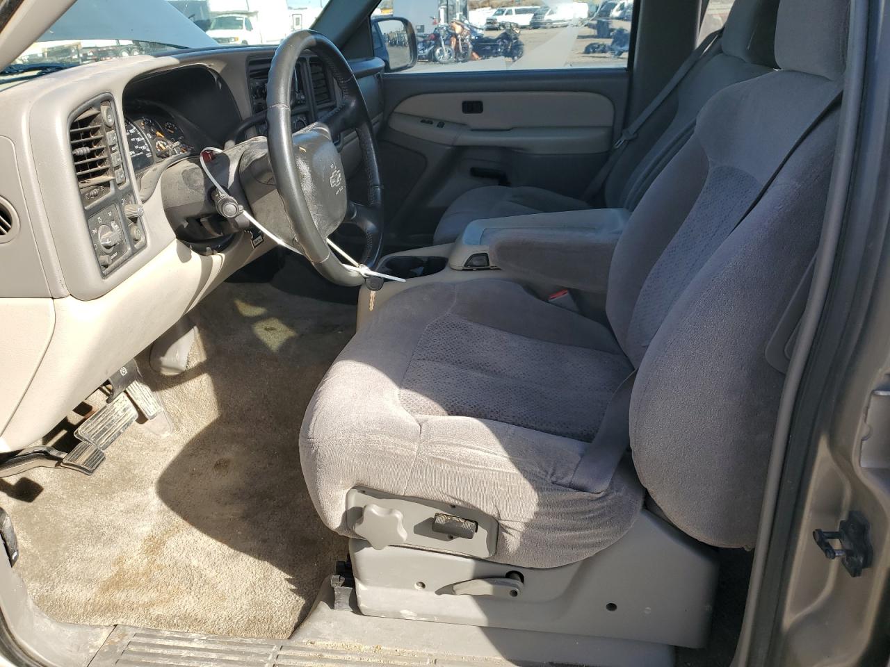 2002 Chevrolet Tahoe K1500 VIN: 1GNEK13ZX2J334511 Lot: 90374805