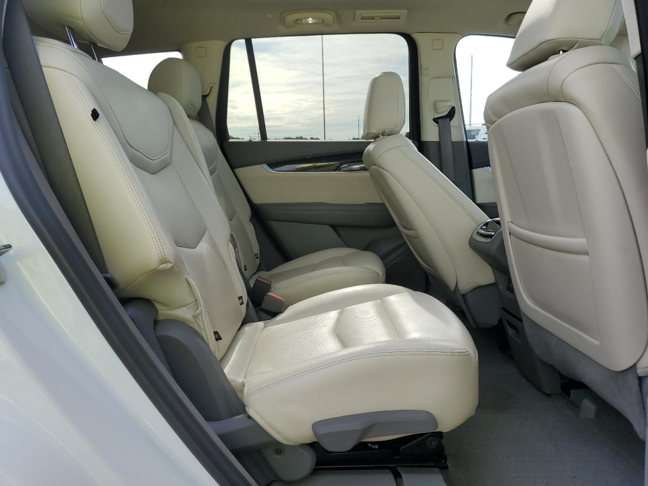 2024 Cadillac Xt6 Premium Luxury VIN: 1GYKPDRS6RZ724035 Lot: 82610925