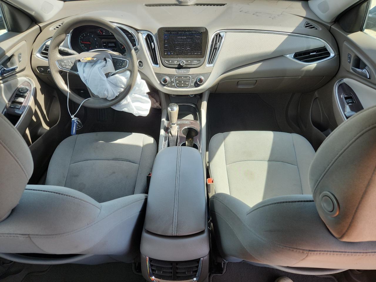 2020 Chevrolet Malibu Lt VIN: 1G1ZD5STXLF104120 Lot: 82206825