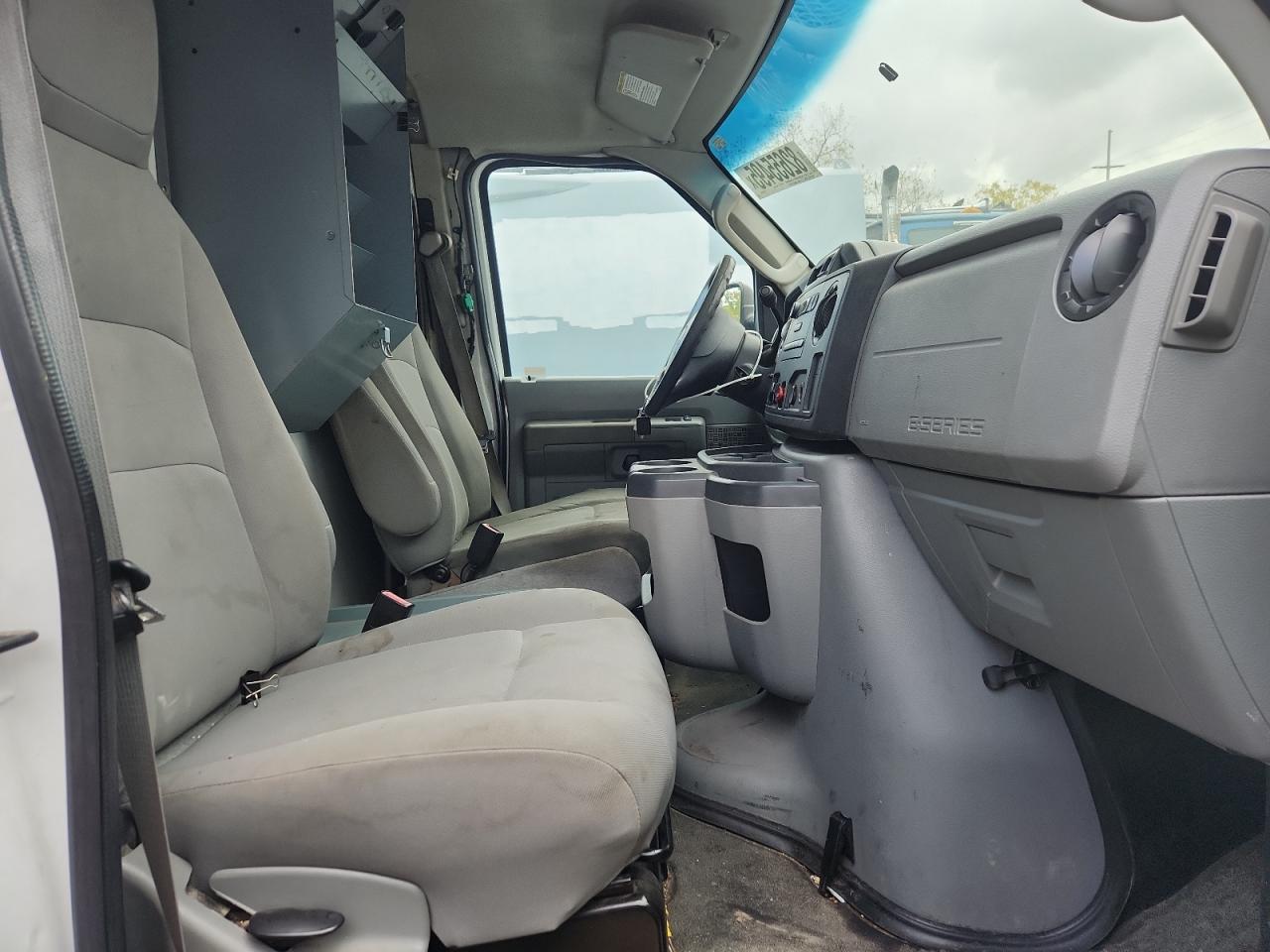 2011 Ford E350 Delivery Truck VIN: 1FDSS3HL7BDA36035 Lot: 82655495