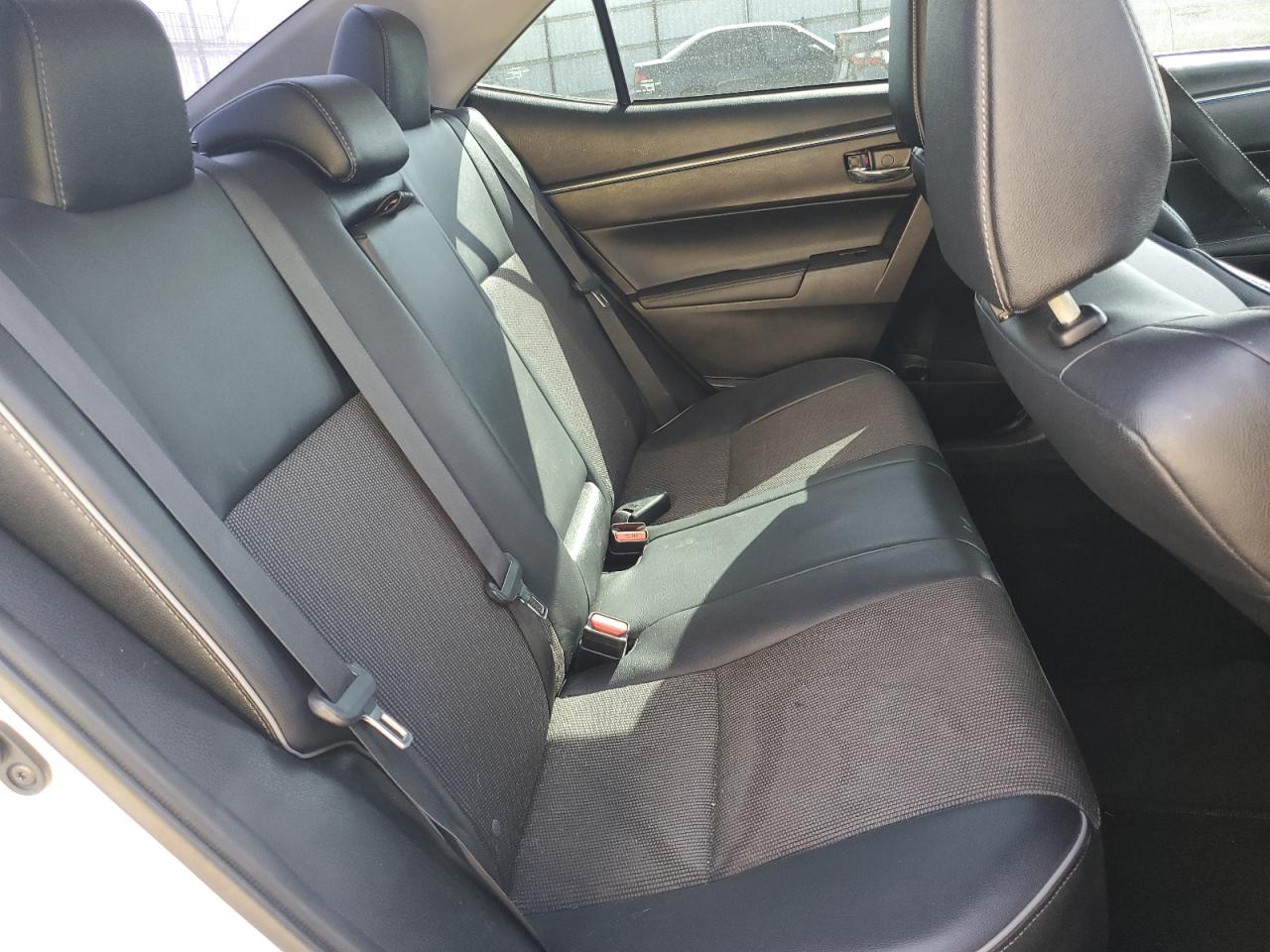 2016 Toyota Corolla L VIN: 5YFBURHE2GP490863 Lot: 82453725