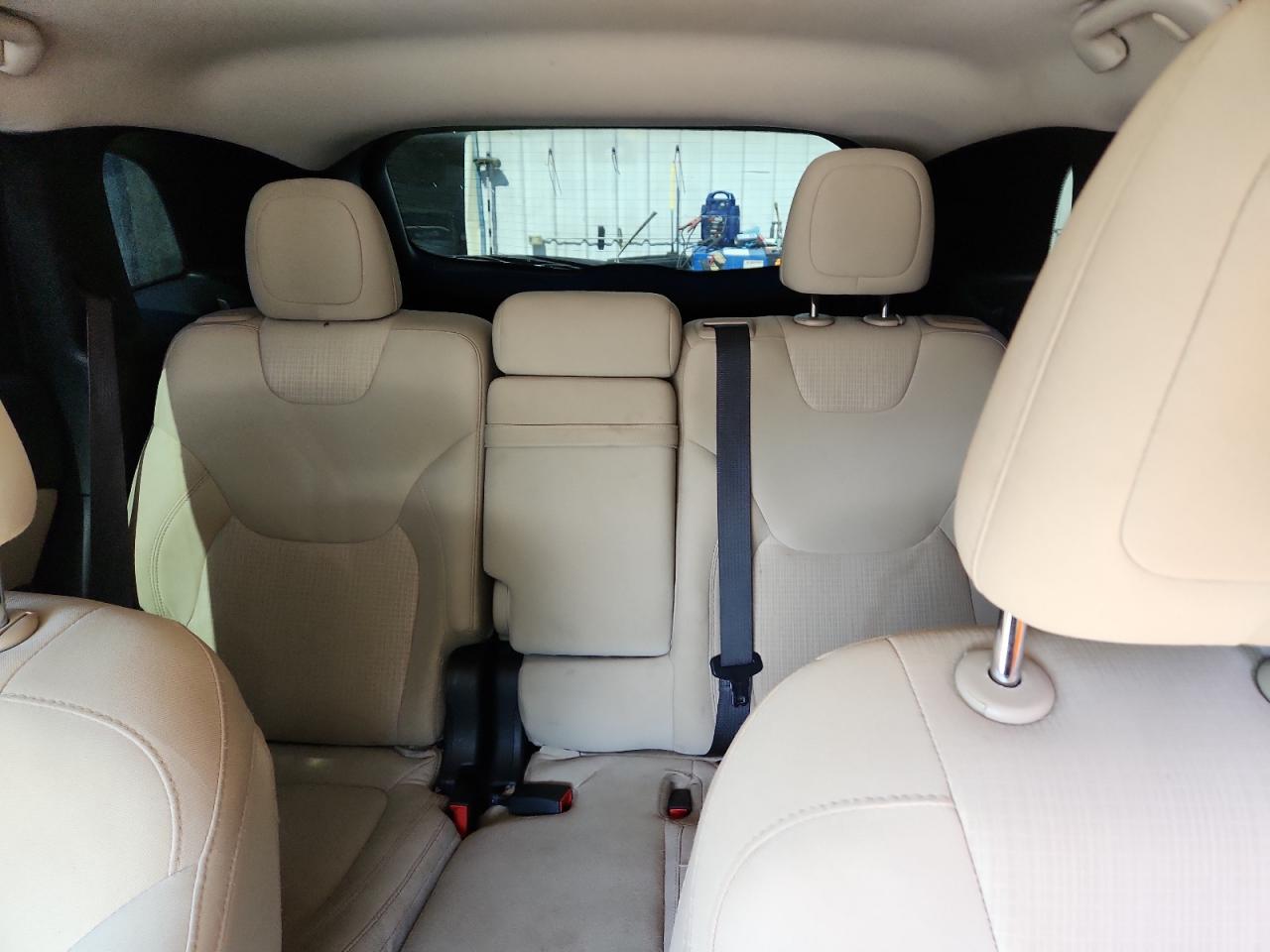 2017 Jeep Cherokee Latitude VIN: 1C4PJLCB0HW613982 Lot: 81673765