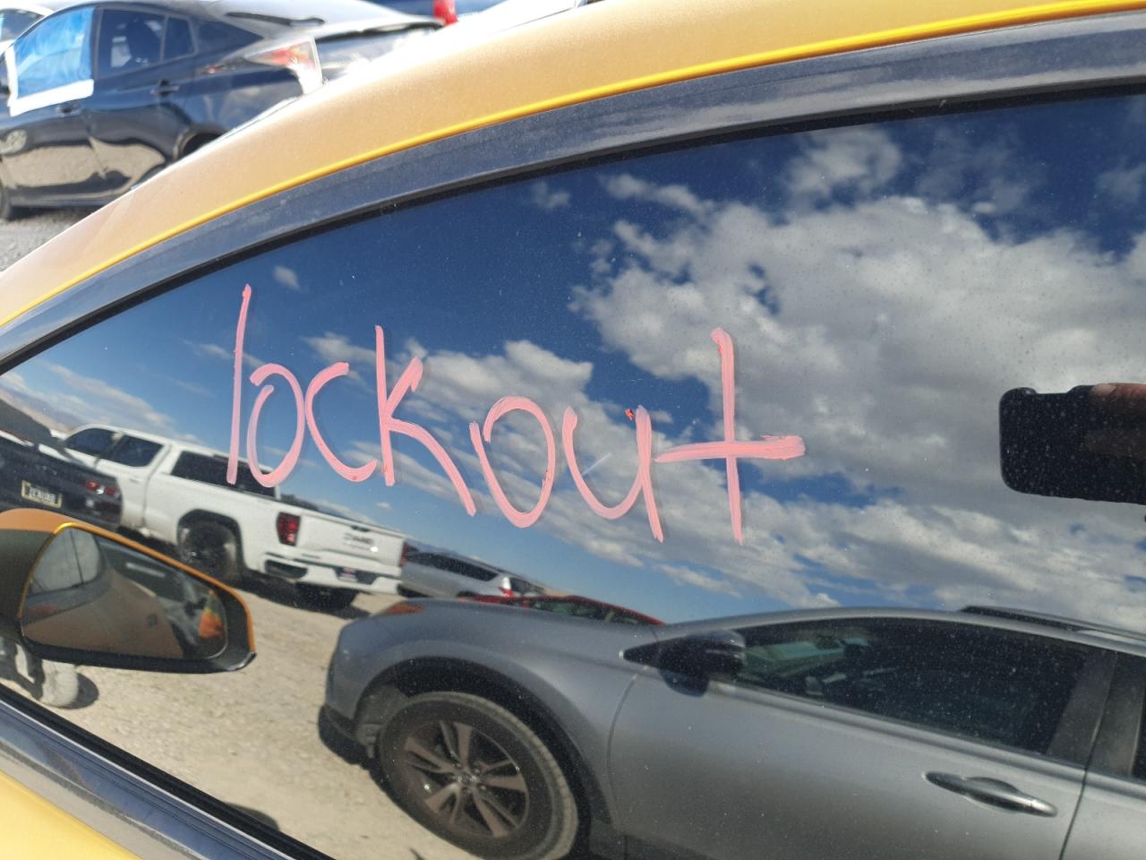 2014 Tesla Model S VIN: 5YJSA1H13EFP32298 Lot: 85898535