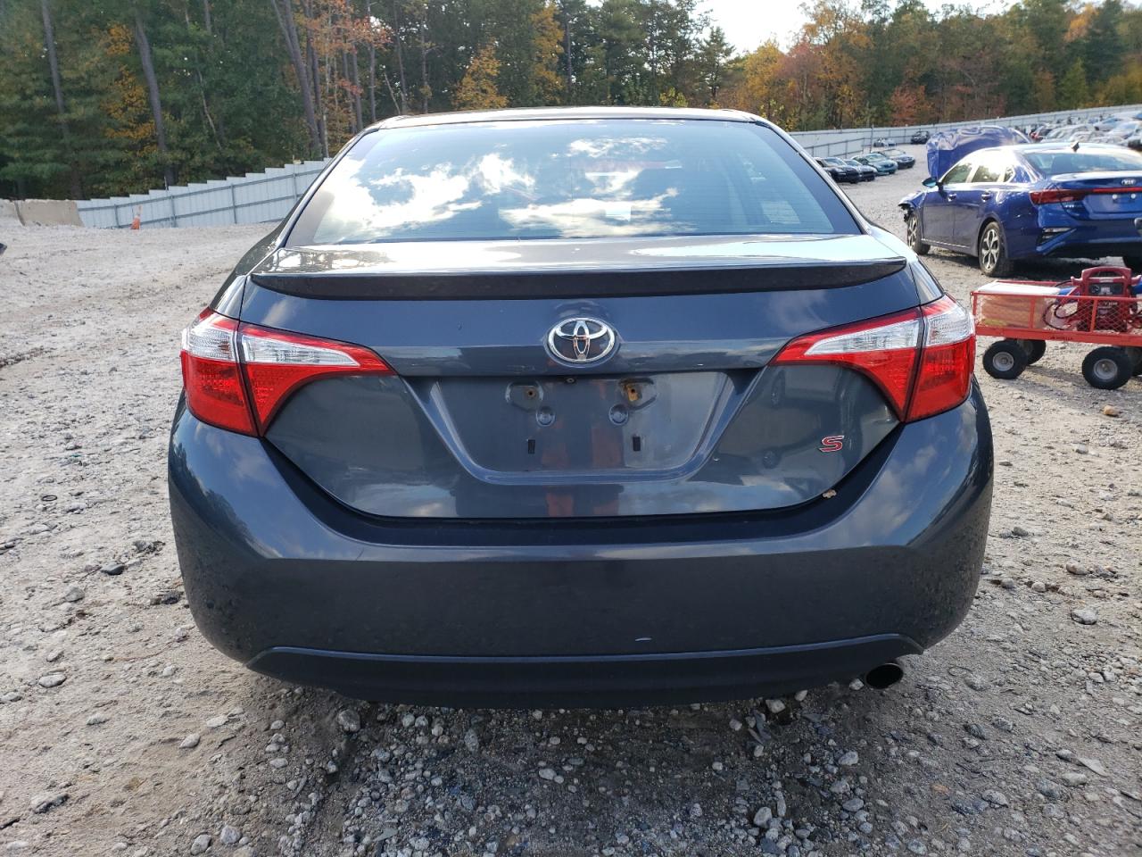 2015 Toyota Corolla L VIN: 2T1BURHE8FC326130 Lot: 82300425