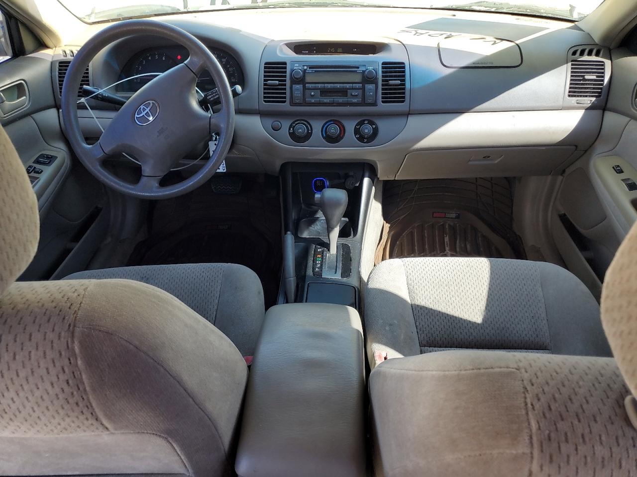 2002 Toyota Camry Le VIN: 4T1BE32K42U047128 Lot: 85839135