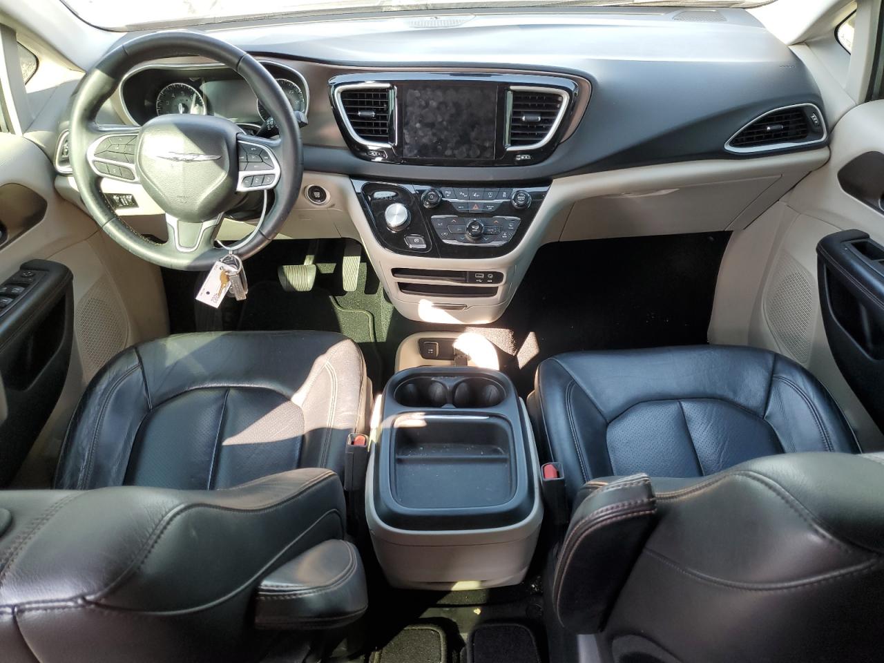 2018 Chrysler Pacifica Touring L VIN: 2C4RC1BG6JR263079 Lot: 85905085