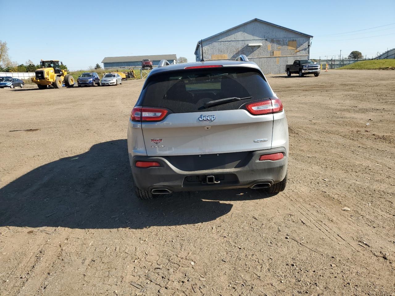 2016 Jeep Cherokee Latitude VIN: 1C4PJMCS3GW223690 Lot: 90097415