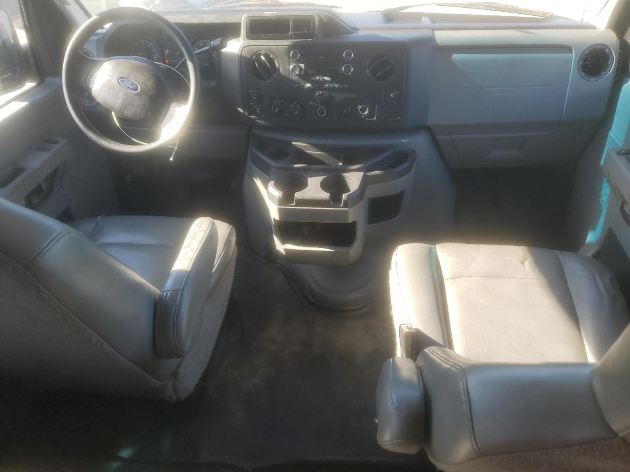 2009 Ford Econoline E350 Super Duty Wagon VIN: 1FBNE31L29DA49907 Lot: 89527665