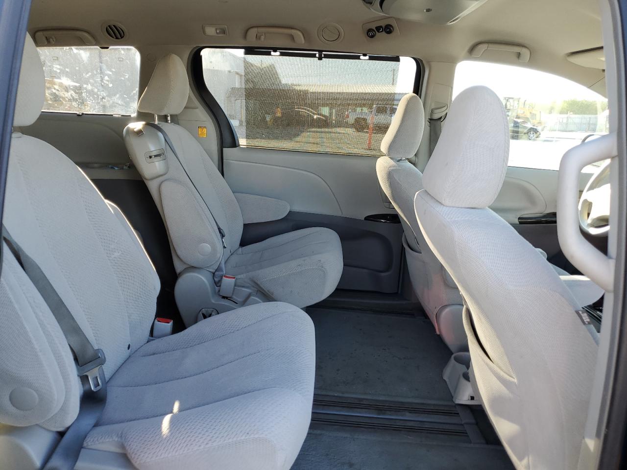 2012 Toyota Sienna Le VIN: 5TDKK3DC8CS221923 Lot: 85690445