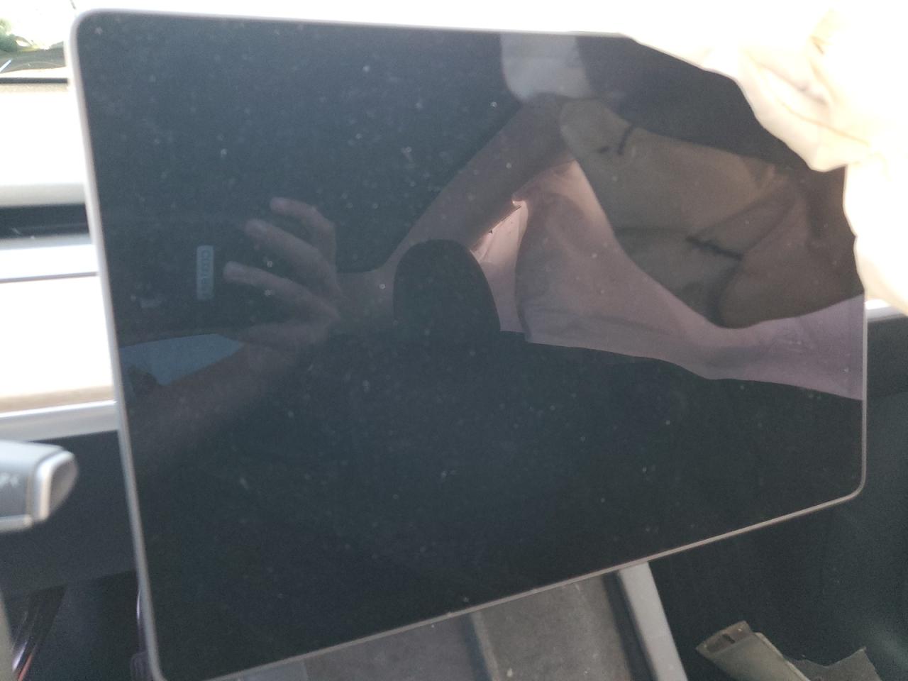 2024 Tesla Model Y VIN: 7SAYGDED8RA330260 Lot: 86276315