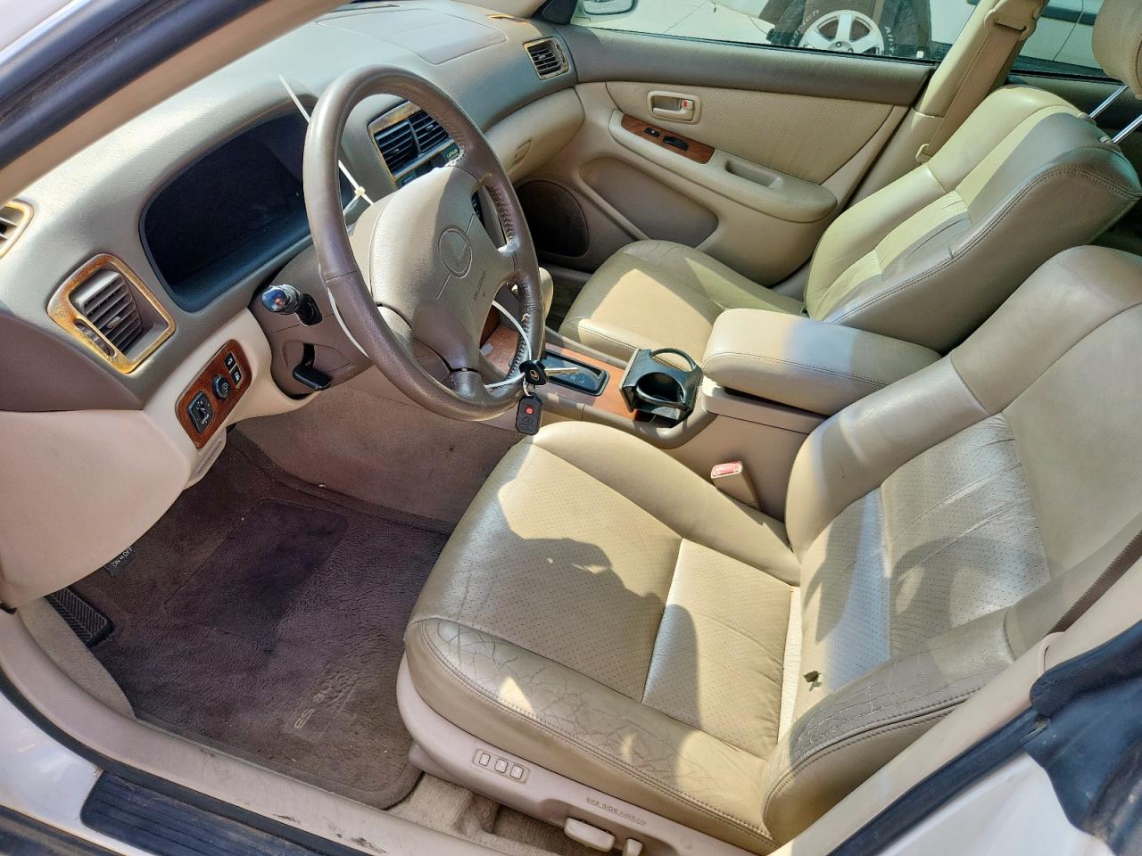 1999 Lexus Es 300 VIN: JT8BF28GXX0200106 Lot: 84796225