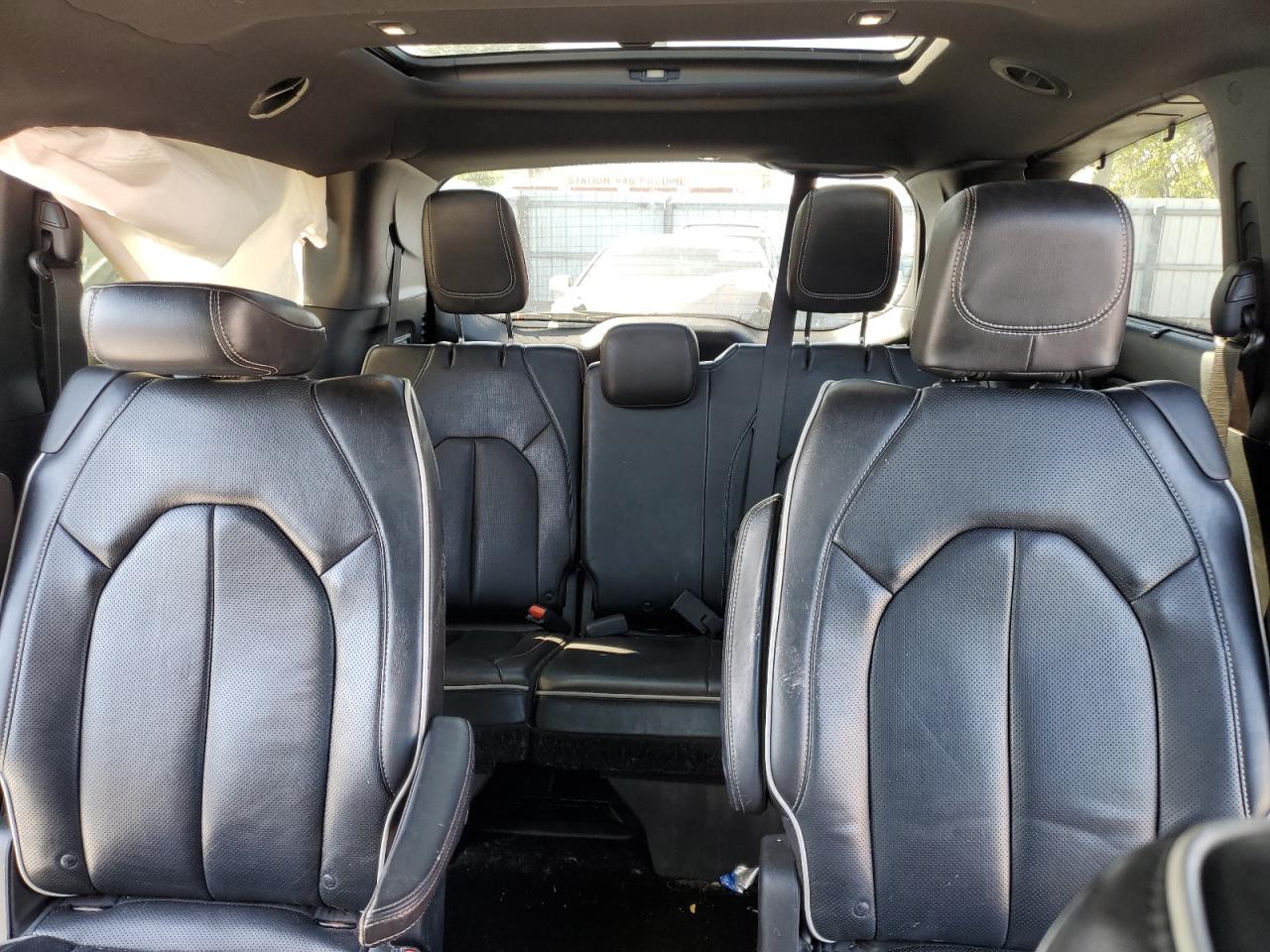 2018 Chrysler Pacifica Limited VIN: 2C4RC1GG9JR256751 Lot: 81938295