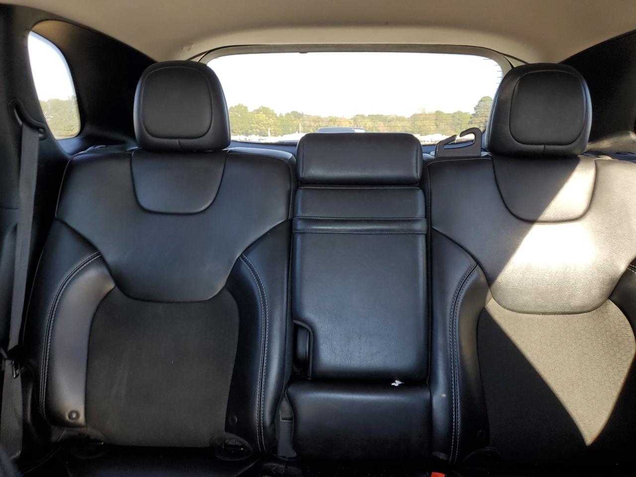 2019 Jeep Cherokee Latitude Plus VIN: 1C4PJLLB0KD301079 Lot: 90936705