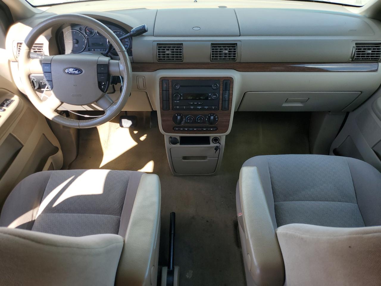 2005 Ford Freestar Sel VIN: 2FMZA52265BA92359 Lot: 81984135