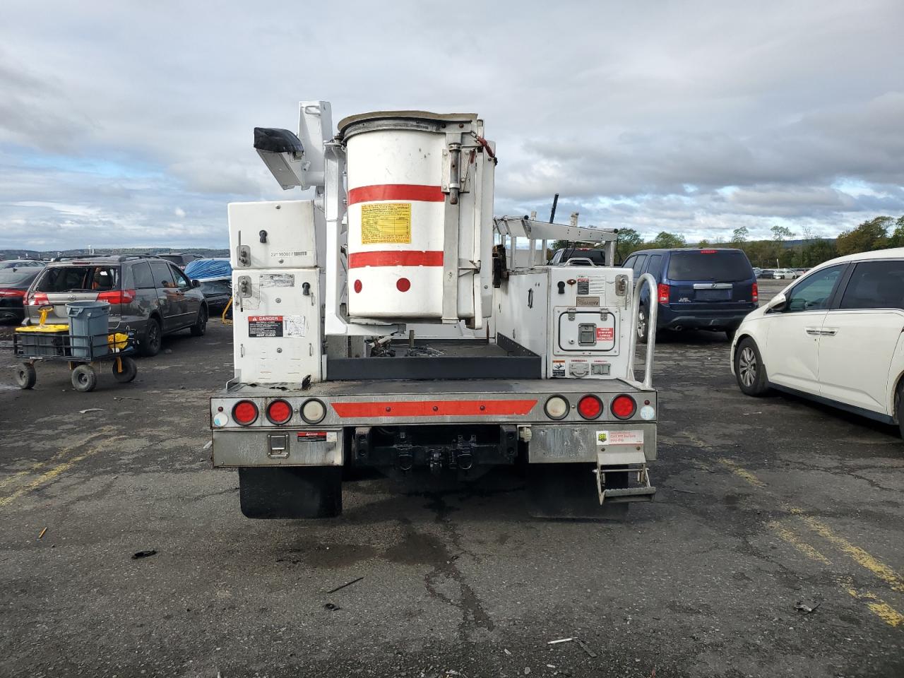 2011 Ford F350 Super Duty VIN: 1FDRF3G66BEB57373 Lot: 86701785