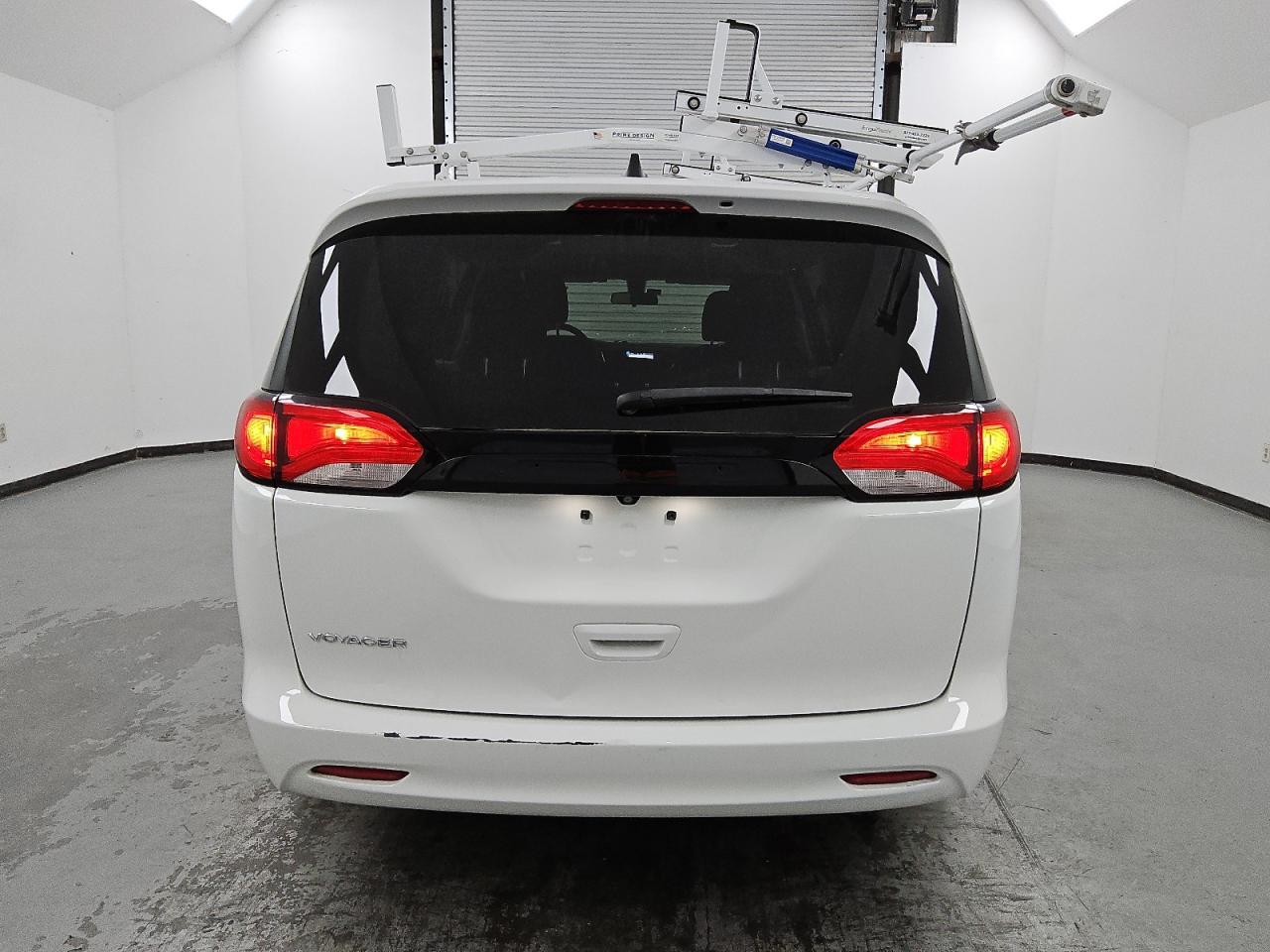 2022 Chrysler Voyager Lx VIN: 2C4RC1CG9NR153115 Lot: 87237305