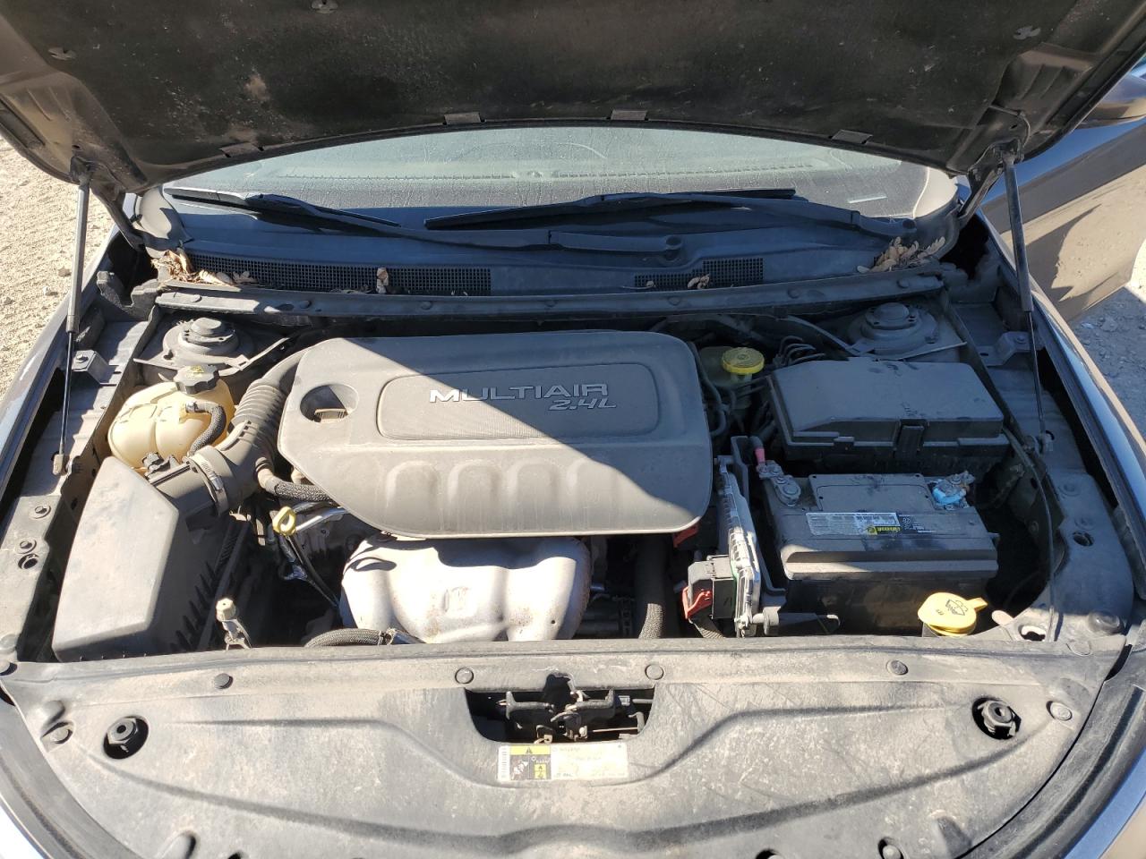 2015 Chrysler 200 Limited VIN: 1C3CCCAB8FN588834 Lot: 86788165