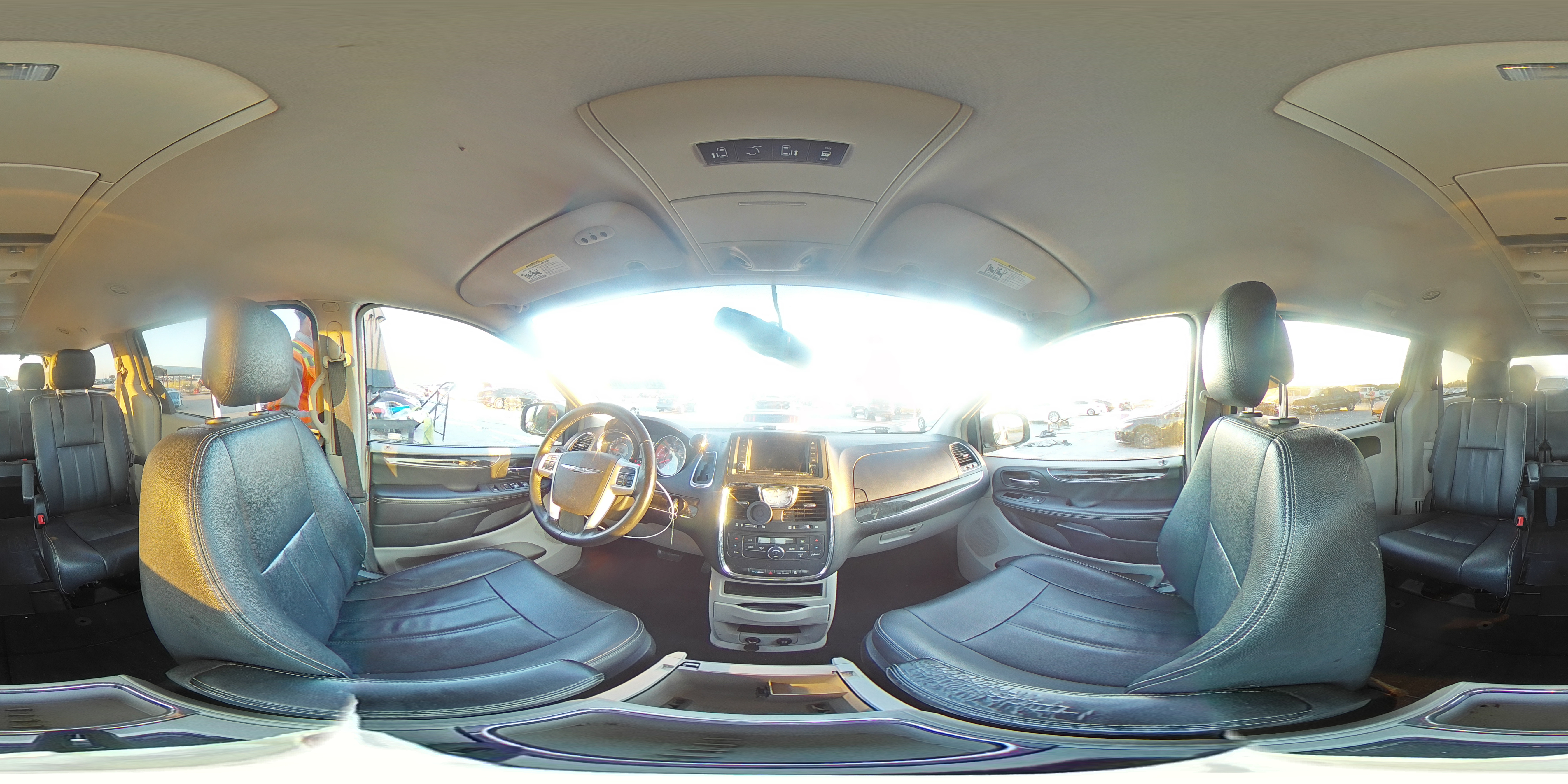 2016 Chrysler Town & Country Touring VIN: 2C4RC1BG3GR299207 Lot: 86407965