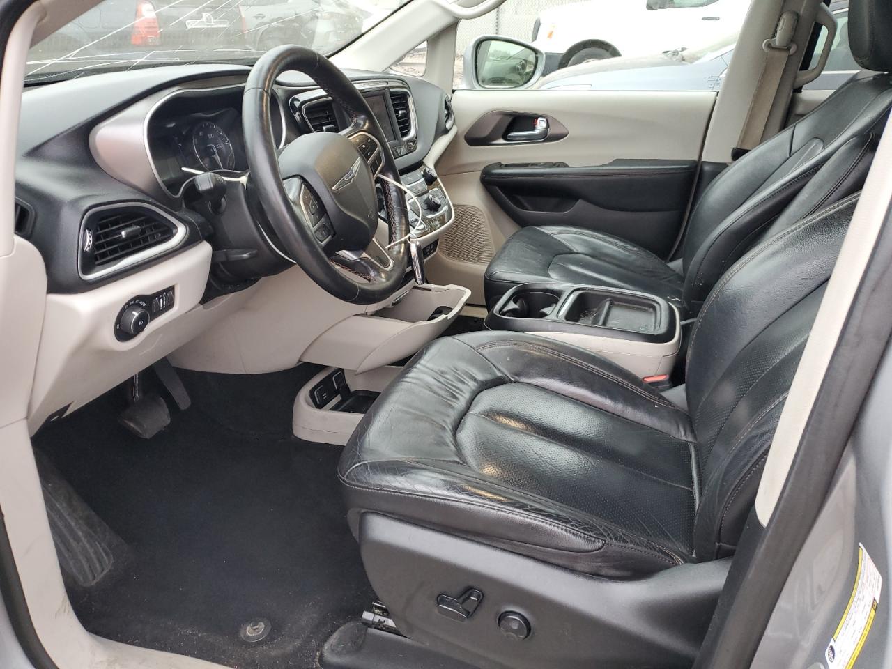 2020 Chrysler Pacifica Touring L VIN: 2C4RC1BG7LR275518 Lot: 90113325