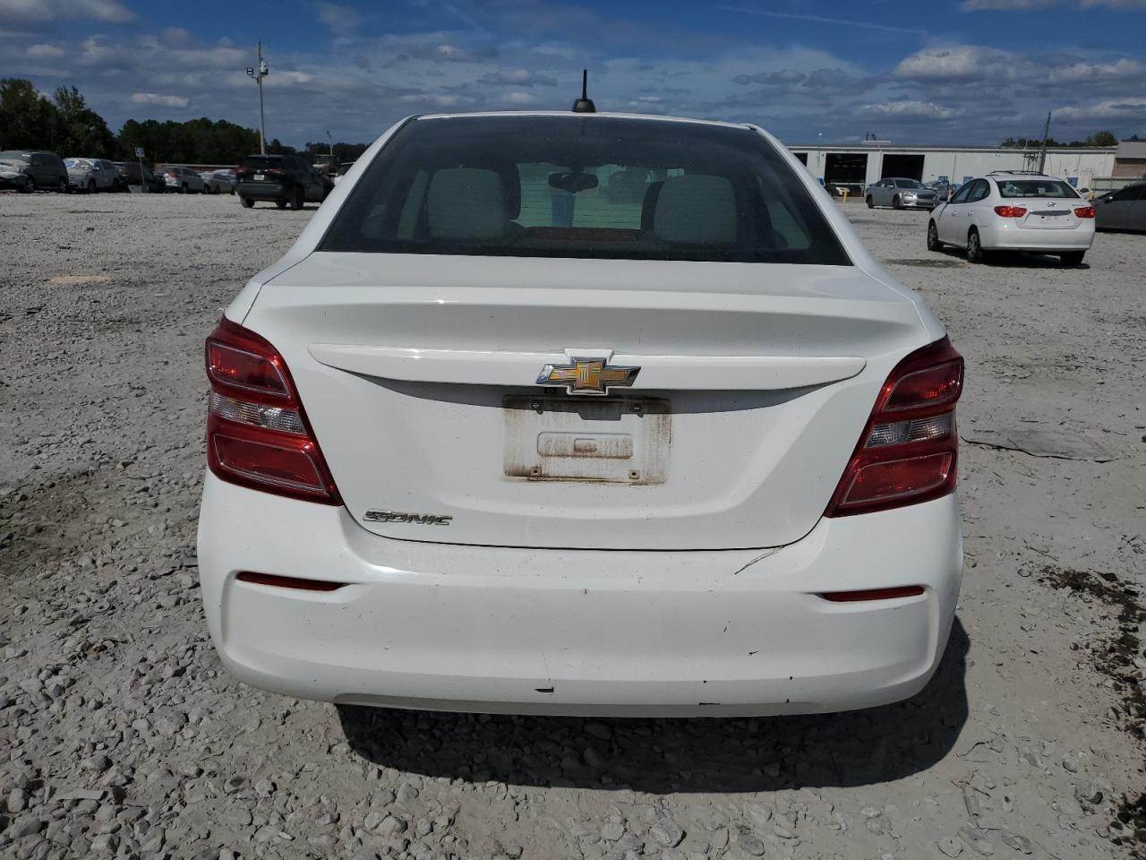 2018 Chevrolet Sonic Ls VIN: 1G1JB5SH4J4109465 Lot: 82008935