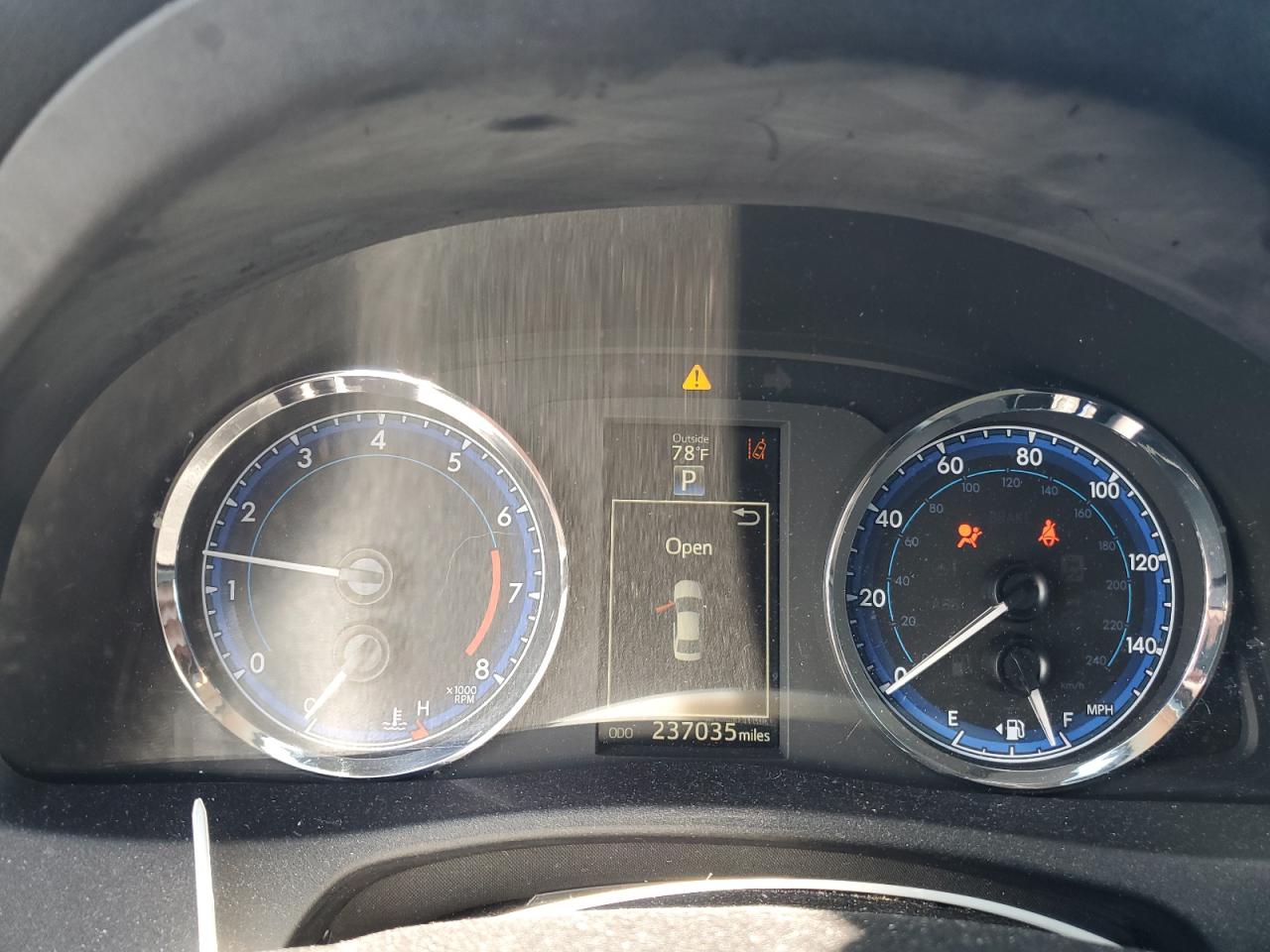 2017 Toyota Corolla L VIN: 2T1BURHEXHC815695 Lot: 81957895