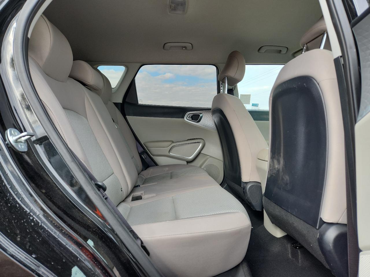 2023 Kia Soul Lx VIN: KNDJ23AU2P7893789 Lot: 85643585