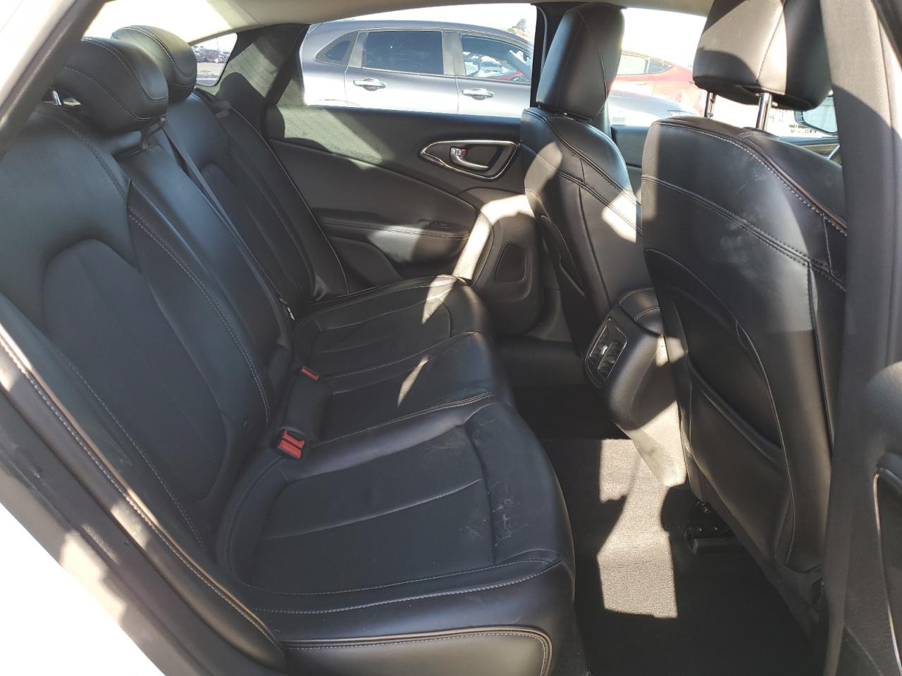 2015 Chrysler 200 C VIN: 1C3CCCEG6FN512194 Lot: 82231775