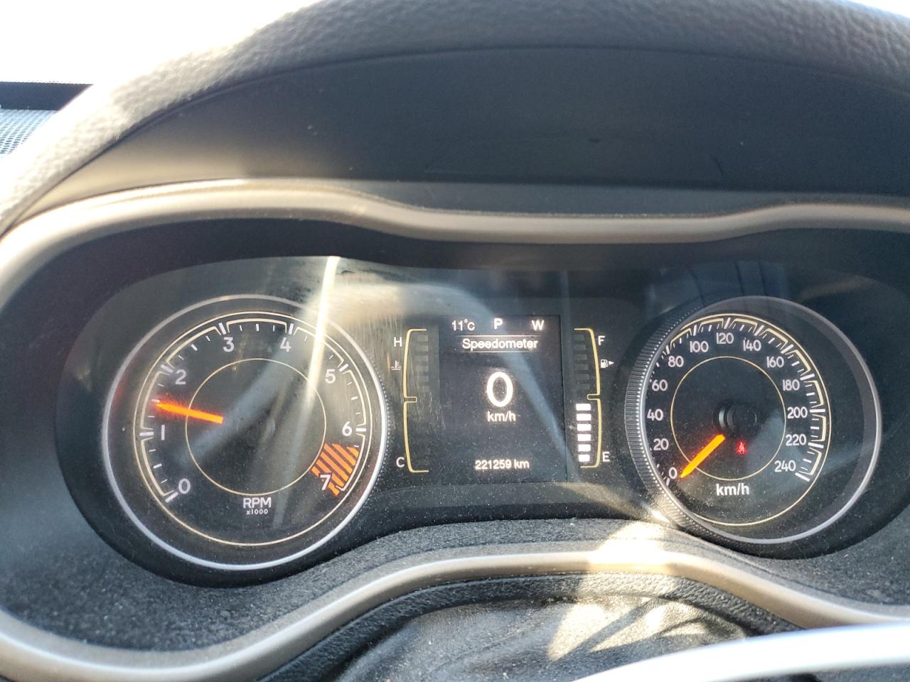 2015 Jeep Cherokee Sport VIN: 1C4PJLAB2FW738322 Lot: 85126755