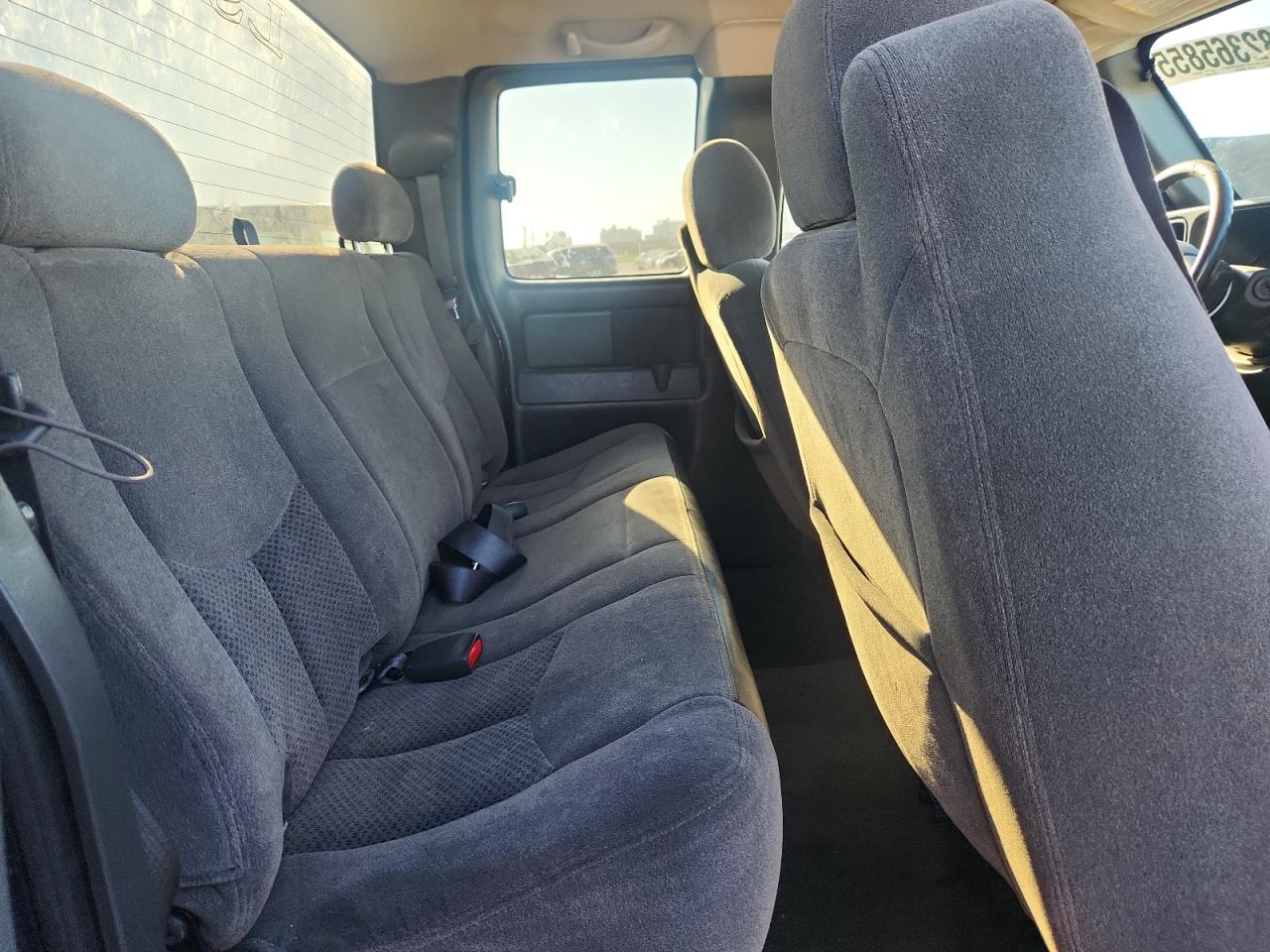 2005 Chevrolet Silverado C1500 VIN: 1GCEC19T45Z254006 Lot: 82365855