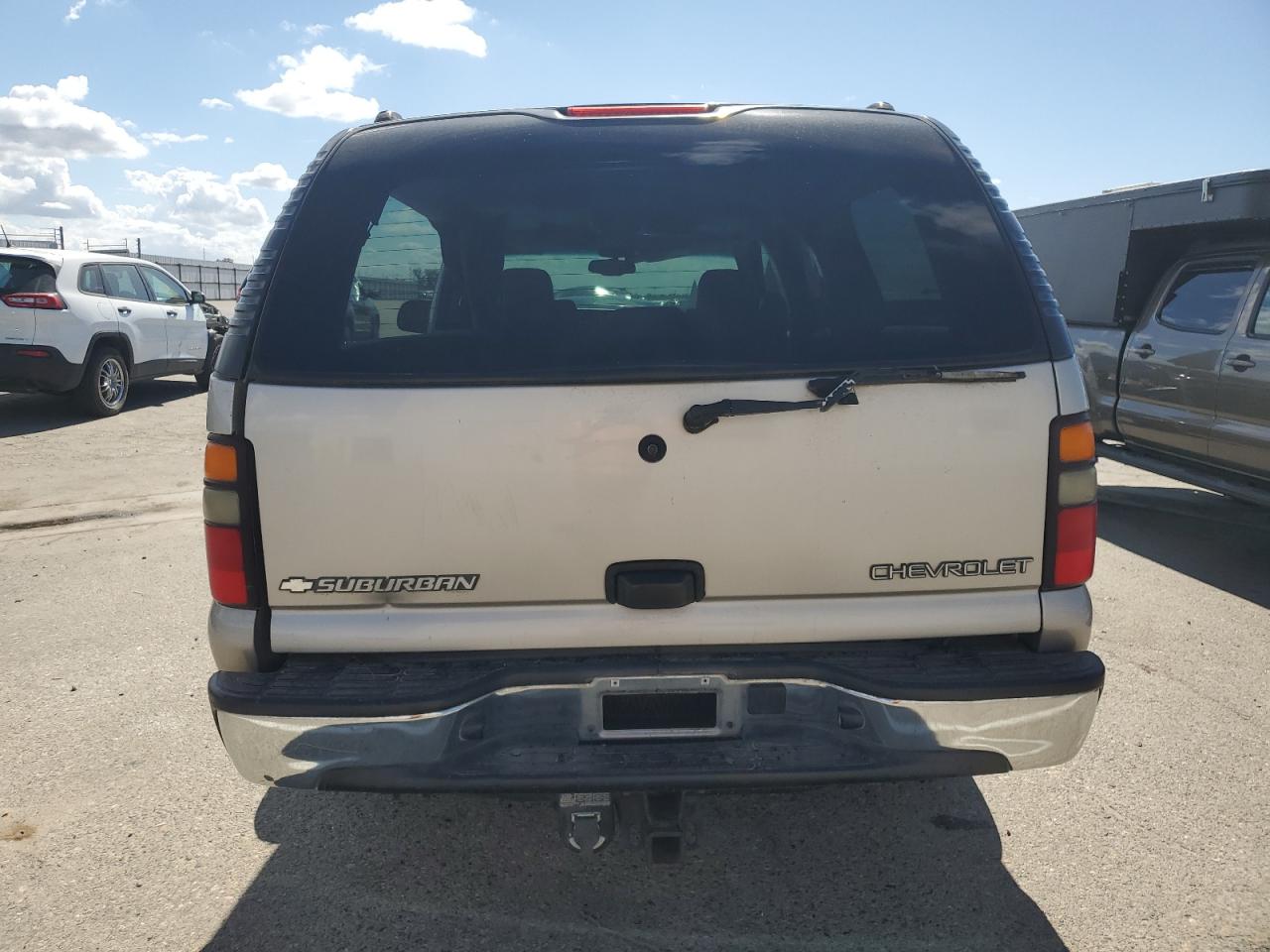 2005 Chevrolet Suburban C1500 VIN: 3GNEC16ZX5G110590 Lot: 85117775