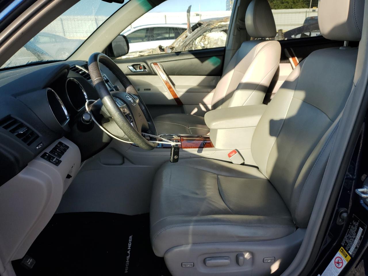 2013 Toyota Highlander Limited VIN: 5TDYK3EH4DS112770 Lot: 84450255