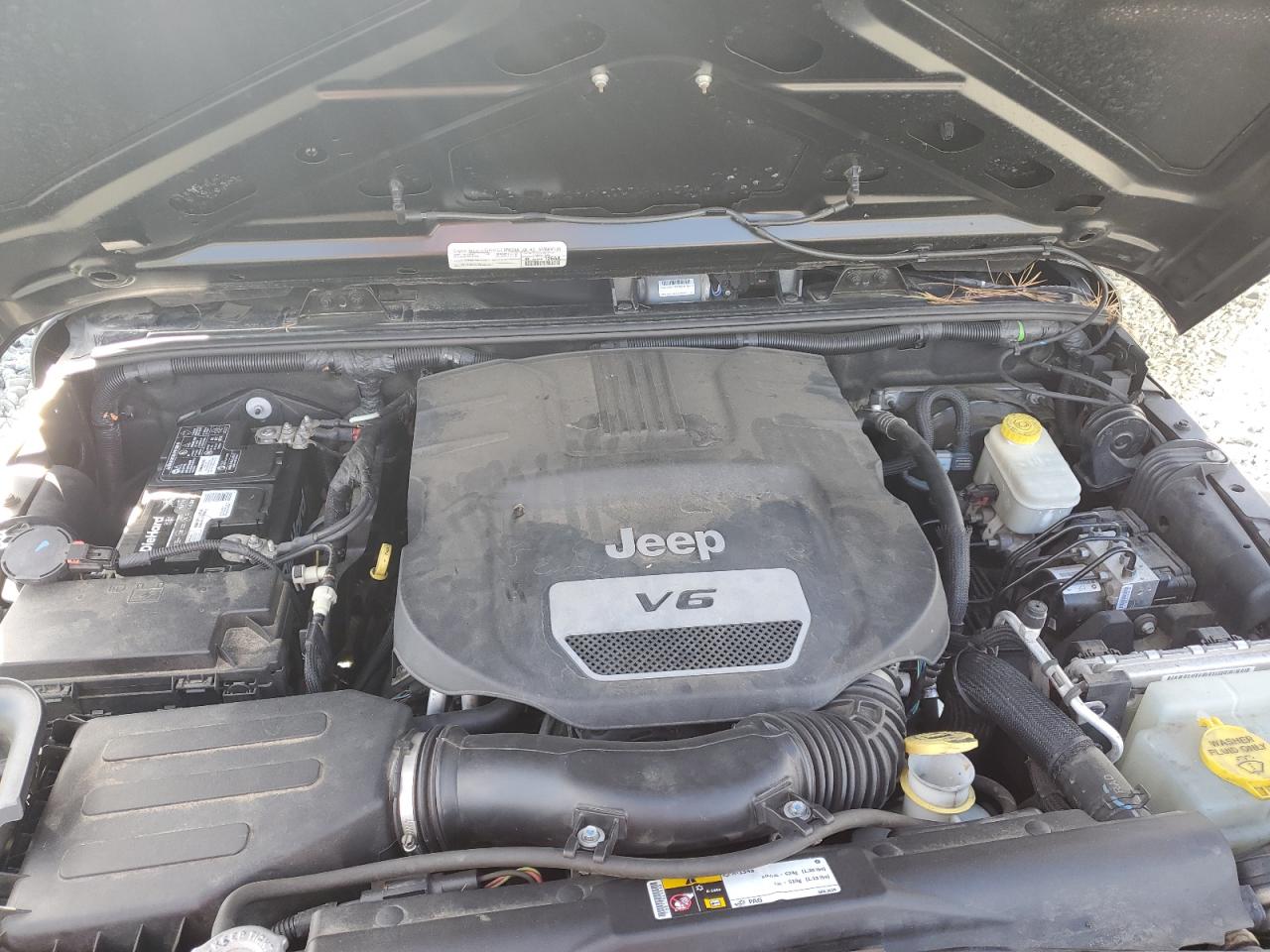 2015 Jeep Wrangler Unlimited Sport VIN: 1C4BJWDG4FL510715 Lot: 90892025