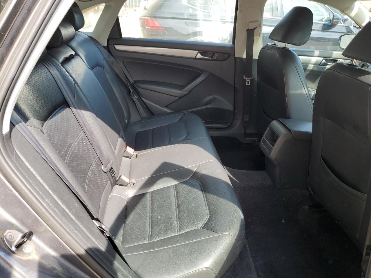 2014 Volkswagen Passat S VIN: 1VWAT7A3XEC076700 Lot: 80921015