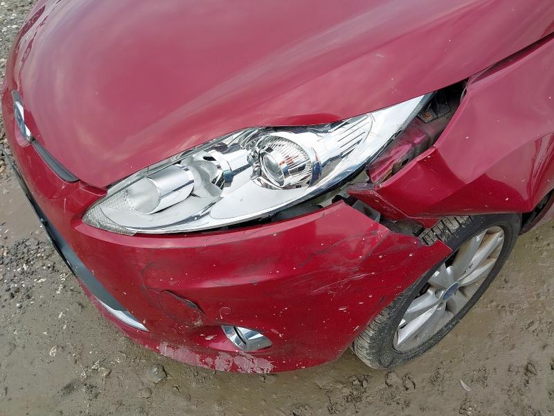 2010 FORD FIESTA TITANIUM 