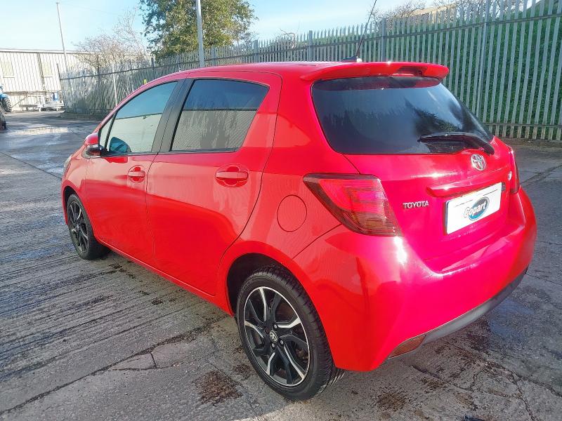 2015 TOYOTA YARIS 1.33 VVT-I SPORT 5DR